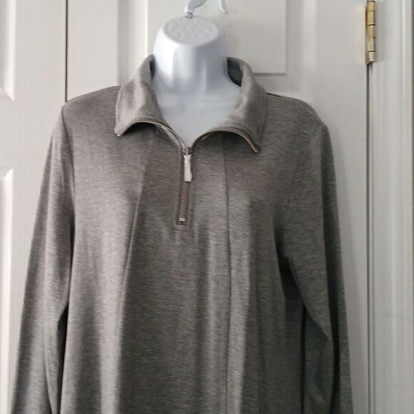 Susan Graver Weekend gray long sleeve pullover partial zipper Sz M NWOT - Picture 3 of 8